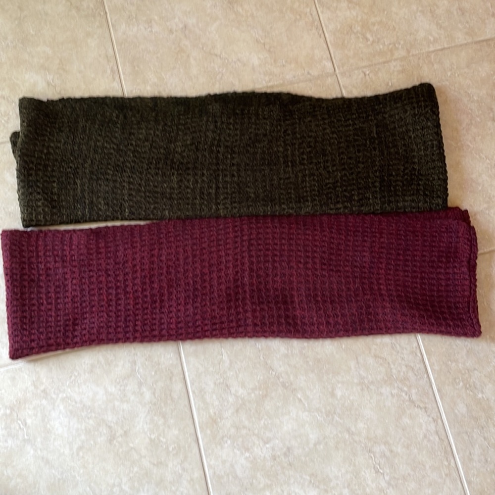 2 infinity scarves from Garage